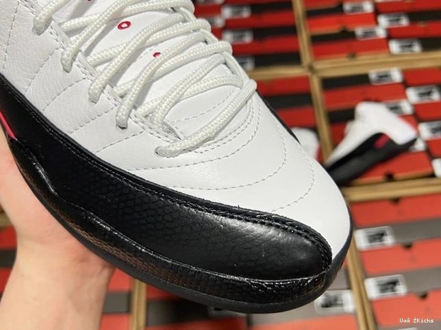 12 740 CT8013- “Red BestValue 9979 Jordan Air Taxi” 0810